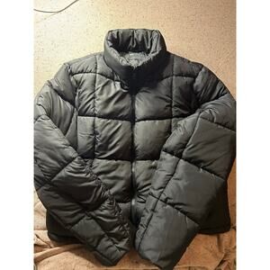 ASOS DESIGN Women’s Black Puffer Jacket – Size Medium
